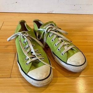 Women’s Green Converse Sneakers size 8